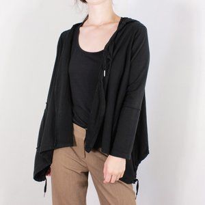 *Pistache Black Cape Sweater